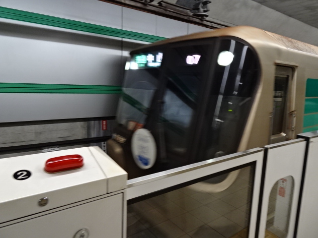 横浜市営地下鉄10000形中山入線